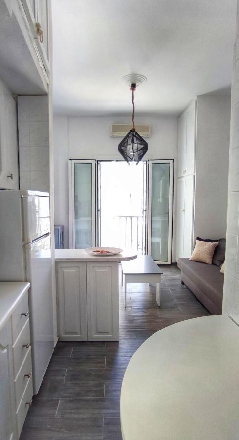 Shades Apartment Skiathos Town Bagian luar foto