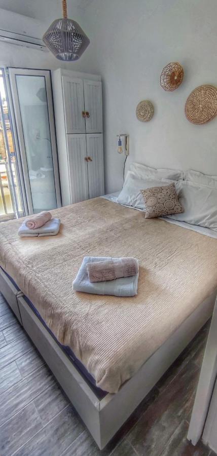 Shades Apartment Skiathos Town Bagian luar foto