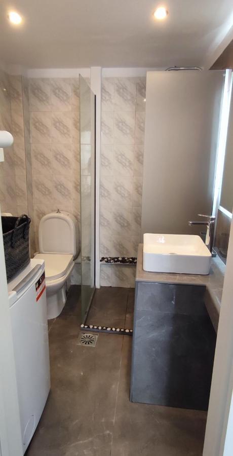 Shades Apartment Skiathos Town Bagian luar foto